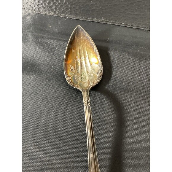 Vintage Oneida Community Silverplate Spoon Ornate Floral Pattern Tarnished - Picture 2 of 4